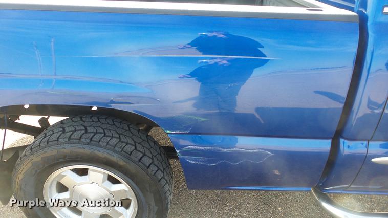 image for item DC0623 2004 GMC Sierra 1500 Ext. Cab pickup truck