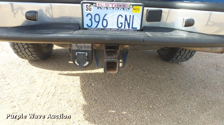 image for item DC0623 2004 GMC Sierra 1500 Ext. Cab pickup truck