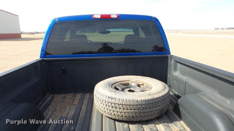 image for item DC0623 2004 GMC Sierra 1500 Ext. Cab pickup truck