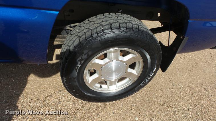 image for item DC0623 2004 GMC Sierra 1500 Ext. Cab pickup truck