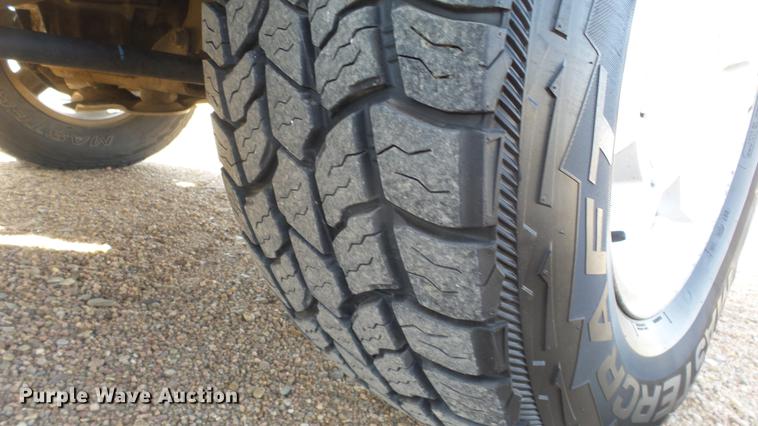 image for item DC0623 2004 GMC Sierra 1500 Ext. Cab pickup truck