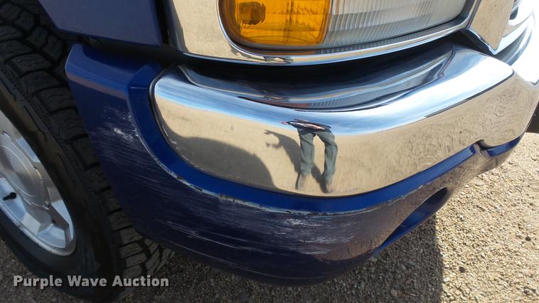 image for item DC0623 2004 GMC Sierra 1500 Ext. Cab pickup truck