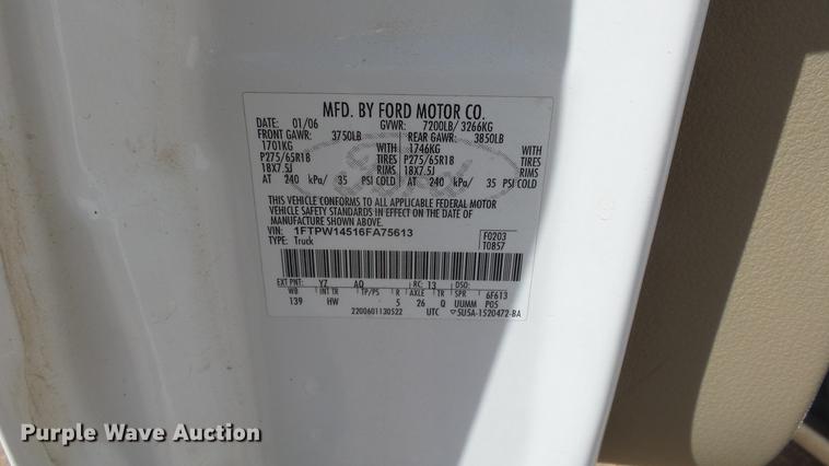 image for item DC0624 2006 Ford F150 SuperCrew pickup truck