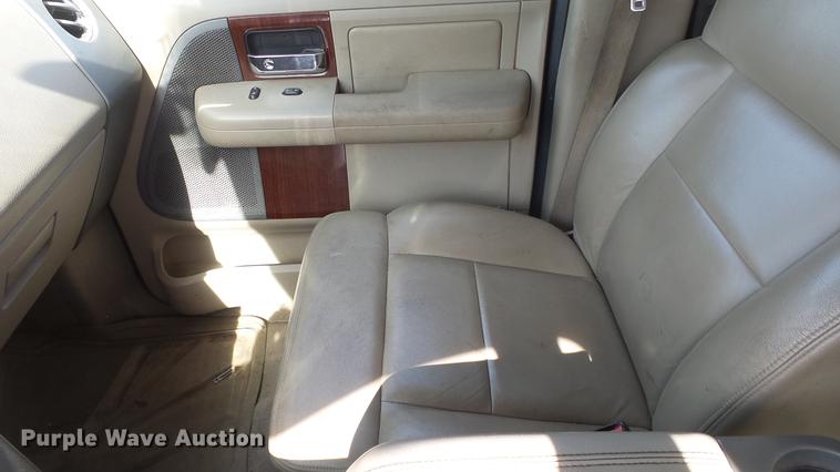 image for item DC0624 2006 Ford F150 SuperCrew pickup truck