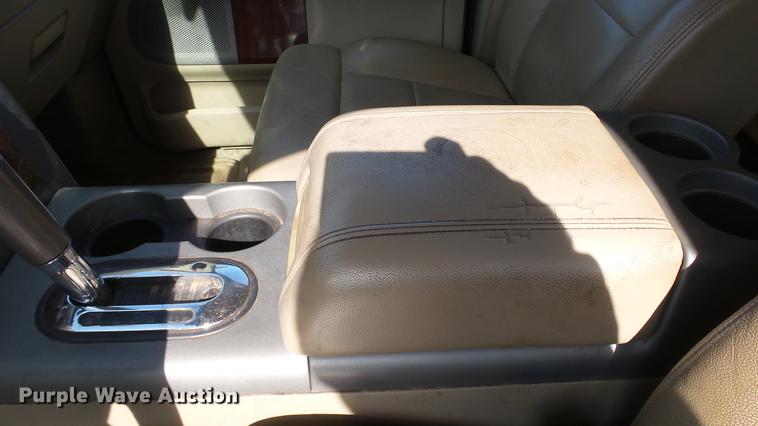 image for item DC0624 2006 Ford F150 SuperCrew pickup truck