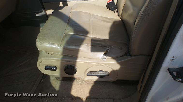 image for item DC0624 2006 Ford F150 SuperCrew pickup truck