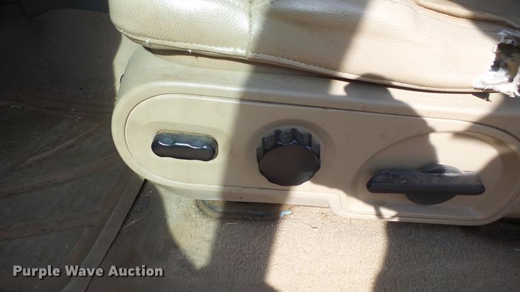 image for item DC0624 2006 Ford F150 SuperCrew pickup truck