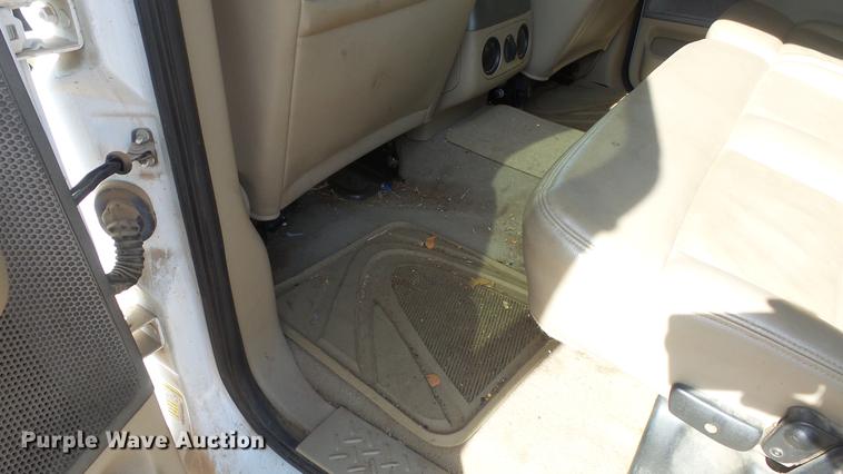 image for item DC0624 2006 Ford F150 SuperCrew pickup truck