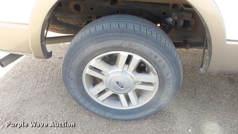 image for item DC0624 2006 Ford F150 SuperCrew pickup truck