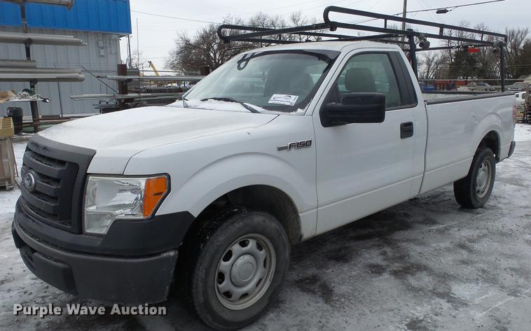 image for item DC0652 2010 Ford F150 XL pickup truck