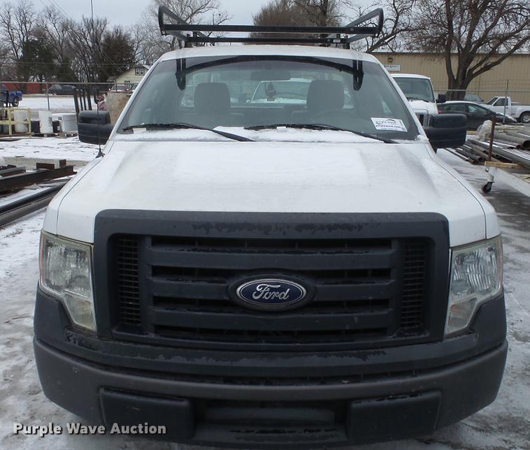 image for item DC0652 2010 Ford F150 XL pickup truck