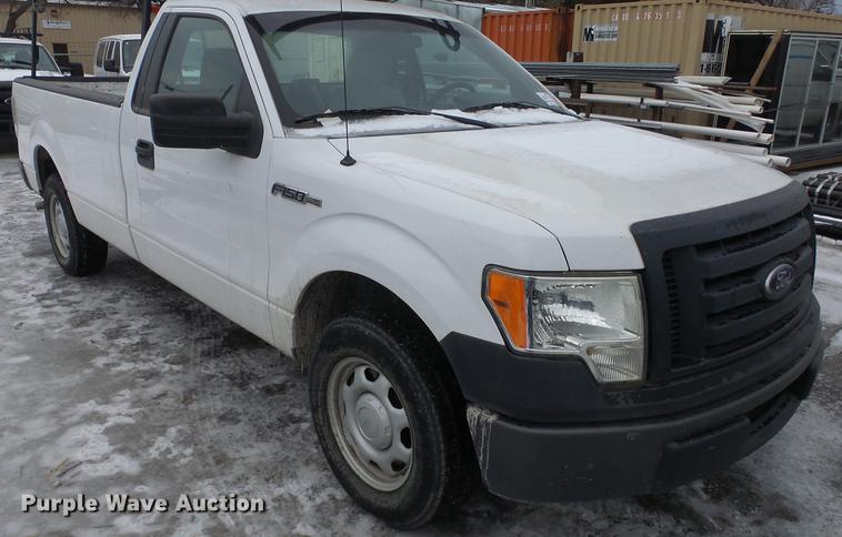 image for item DC0652 2010 Ford F150 XL pickup truck