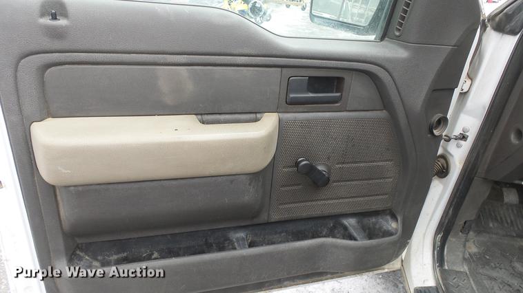 image for item DC0652 2010 Ford F150 XL pickup truck