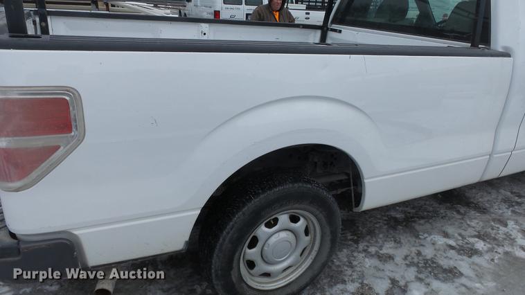 image for item DC0652 2010 Ford F150 XL pickup truck