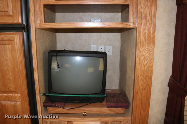 image for item DC3542 2006 Forest River Cedar Creek camper