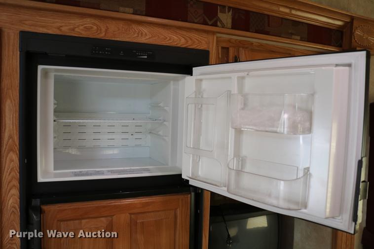 image for item DC3542 2006 Forest River Cedar Creek camper