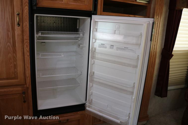 image for item DC3542 2006 Forest River Cedar Creek camper