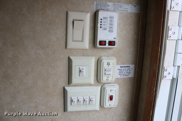 image for item DC3542 2006 Forest River Cedar Creek camper