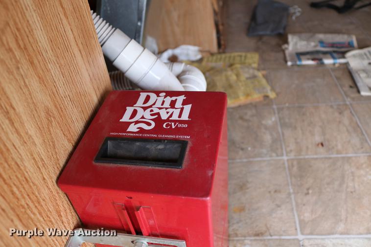 image for item DC3542 2006 Forest River Cedar Creek camper