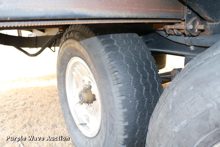 image for item DC3542 2006 Forest River Cedar Creek camper