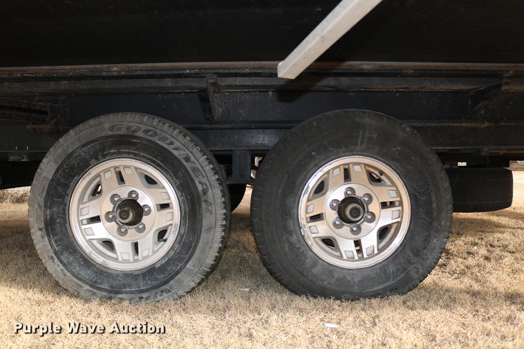 image for item DC3542 2006 Forest River Cedar Creek camper