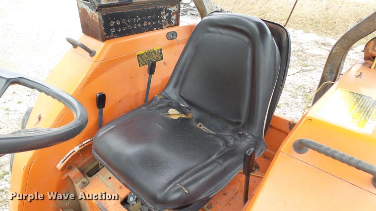image for item DC5682 1990 Kubota L2850 4WD tractor