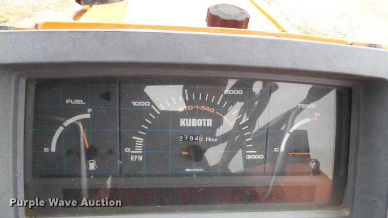 image for item DC5682 1990 Kubota L2850 4WD tractor