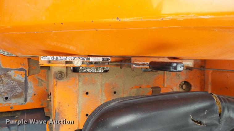 image for item DC5682 1990 Kubota L2850 4WD tractor