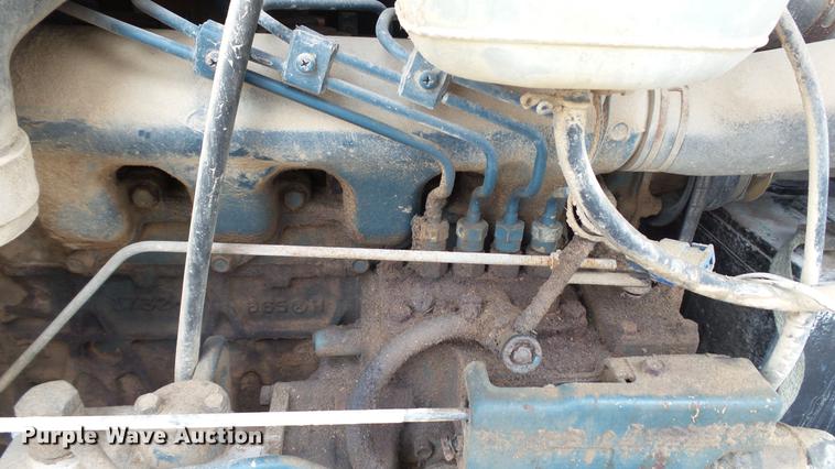 image for item DC5682 1990 Kubota L2850 4WD tractor