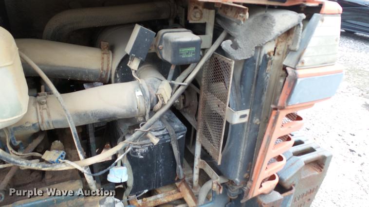 image for item DC5682 1990 Kubota L2850 4WD tractor