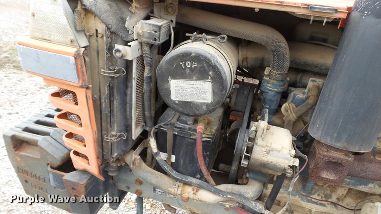image for item DC5682 1990 Kubota L2850 4WD tractor