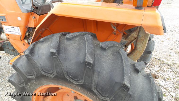 image for item DC5682 1990 Kubota L2850 4WD tractor