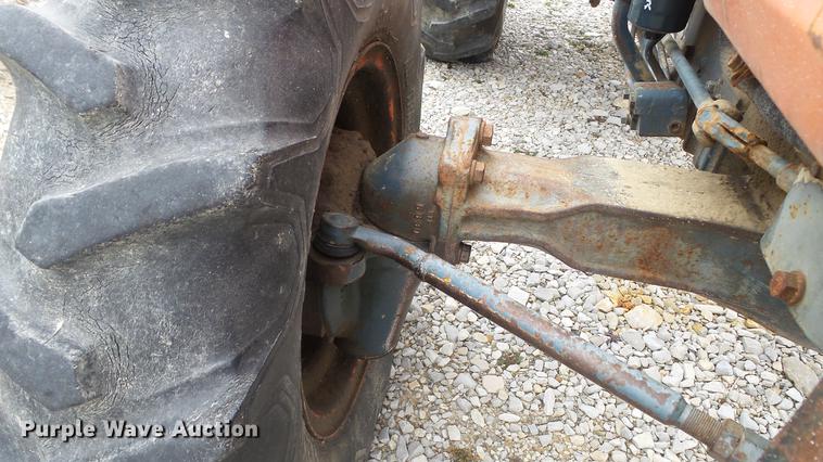 image for item DC5682 1990 Kubota L2850 4WD tractor