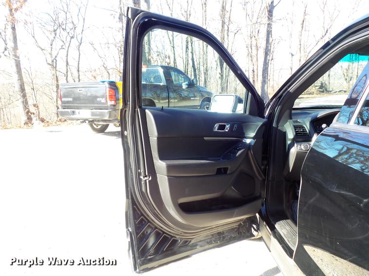 image for item DC7425 2013 Ford Explorer Police Interceptor SUV