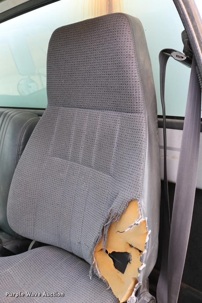 image for item DC7715 1995 GMC TopKick fuel truck