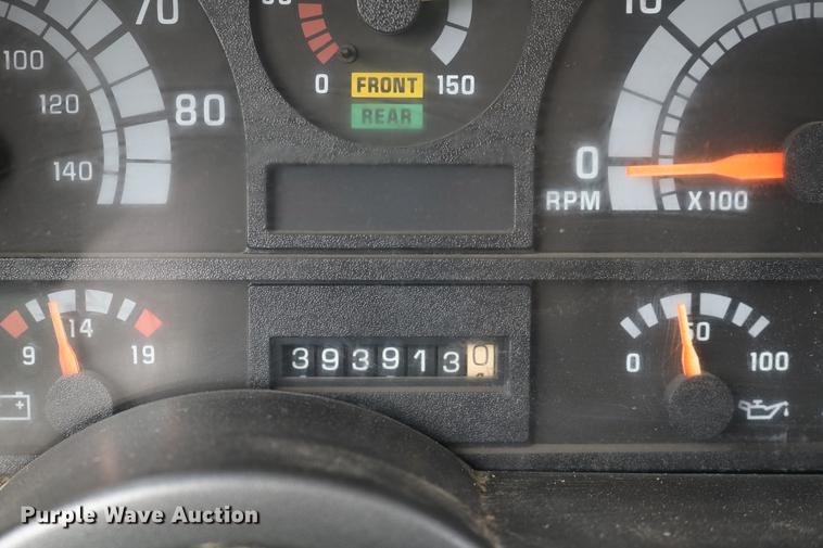 image for item DC7715 1995 GMC TopKick fuel truck