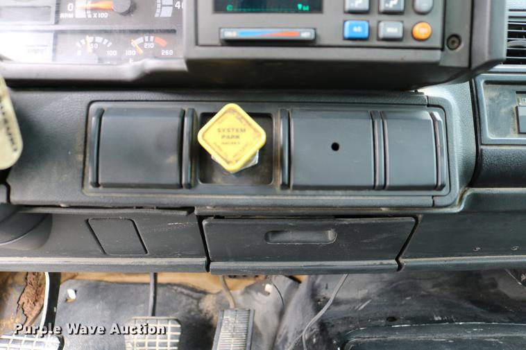 image for item DC7715 1995 GMC TopKick fuel truck