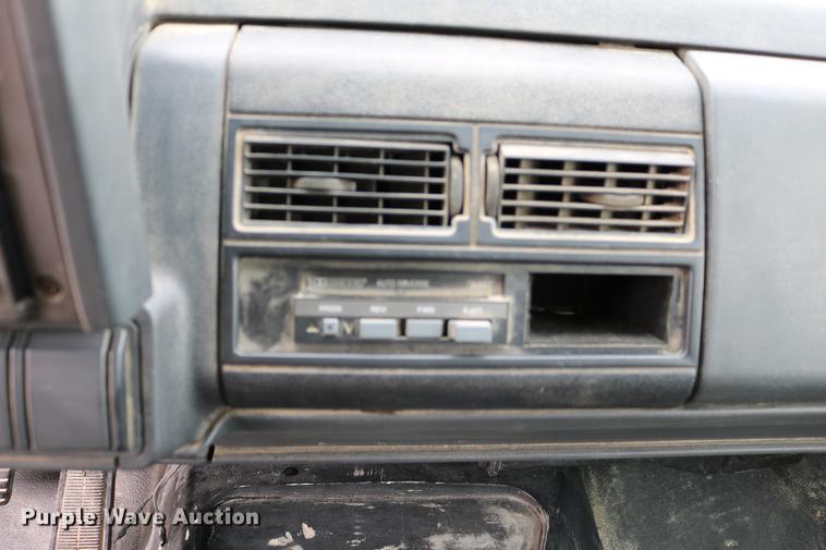 image for item DC7715 1995 GMC TopKick fuel truck