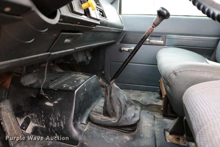 image for item DC7715 1995 GMC TopKick fuel truck