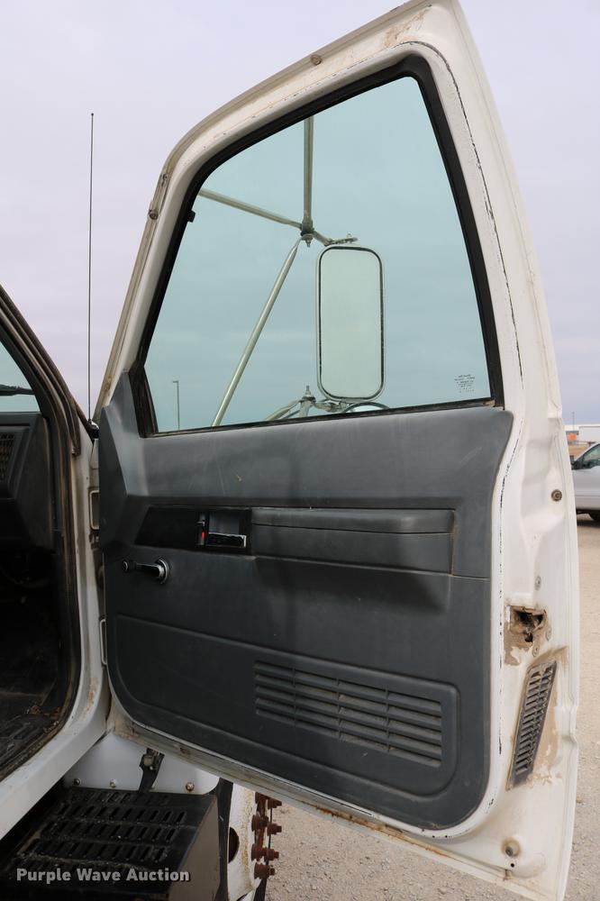 image for item DC7715 1995 GMC TopKick fuel truck