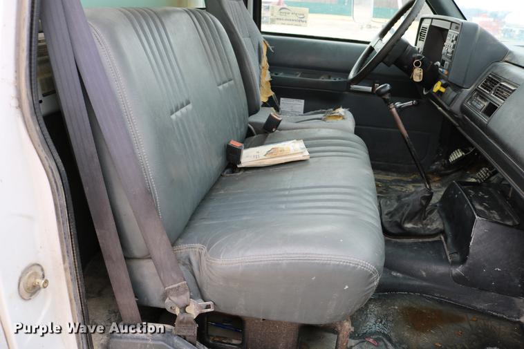 image for item DC7715 1995 GMC TopKick fuel truck