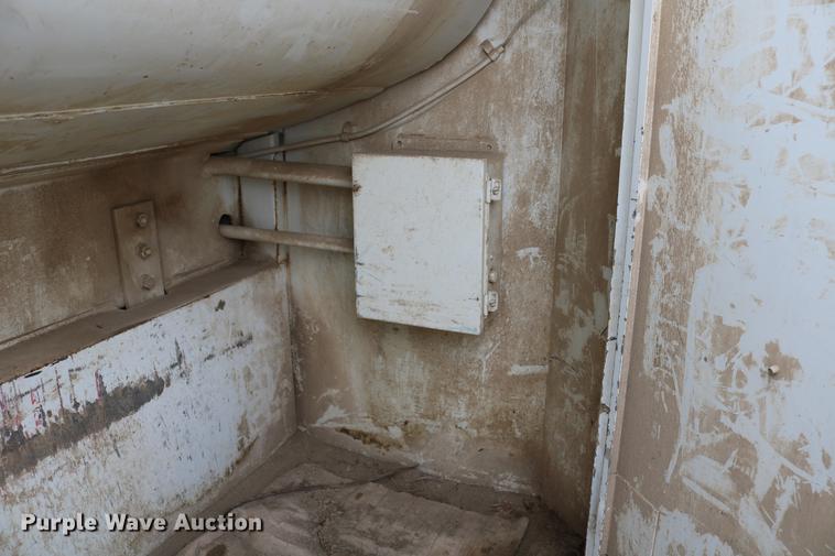 image for item DC7715 1995 GMC TopKick fuel truck