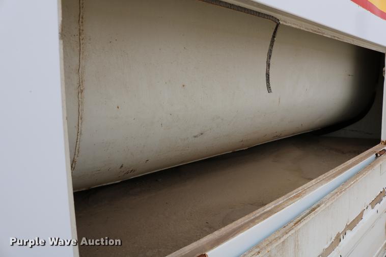 image for item DC7715 1995 GMC TopKick fuel truck