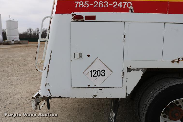 image for item DC7715 1995 GMC TopKick fuel truck