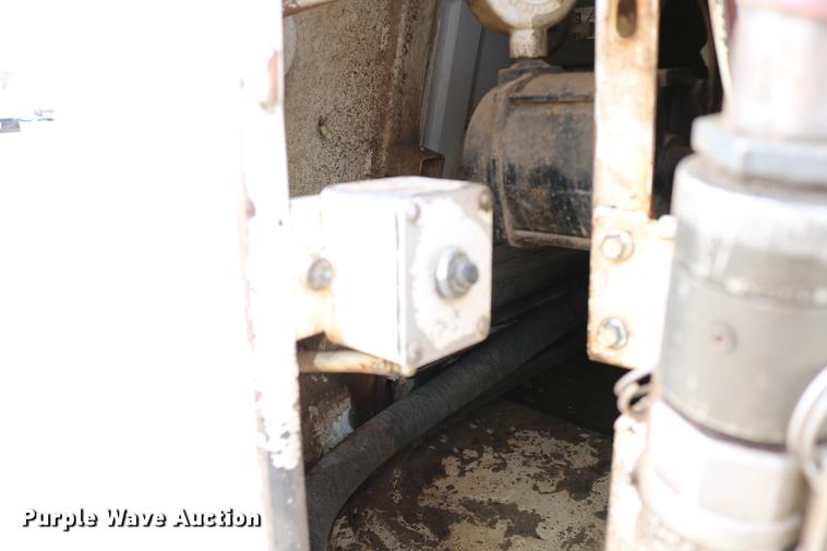 image for item DC7715 1995 GMC TopKick fuel truck