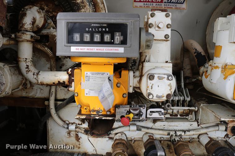 image for item DC7715 1995 GMC TopKick fuel truck