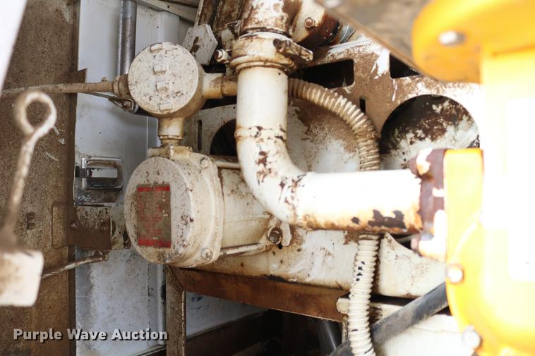 image for item DC7715 1995 GMC TopKick fuel truck