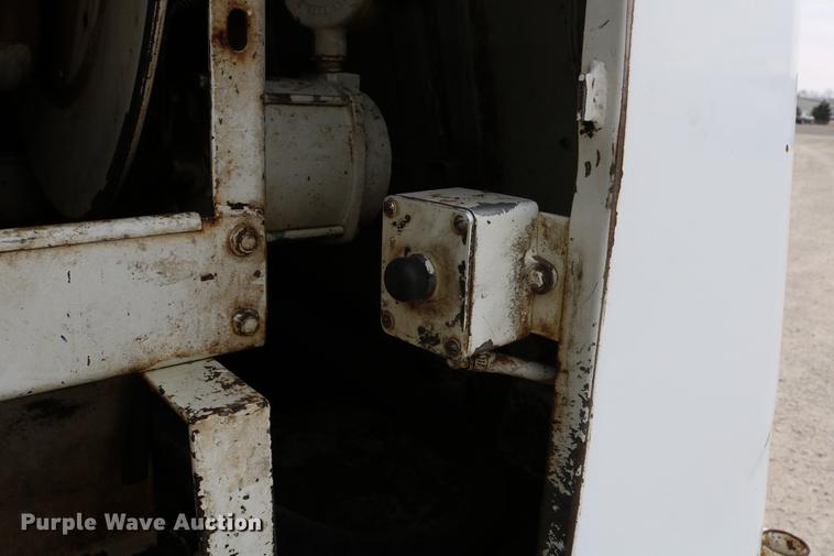 image for item DC7715 1995 GMC TopKick fuel truck