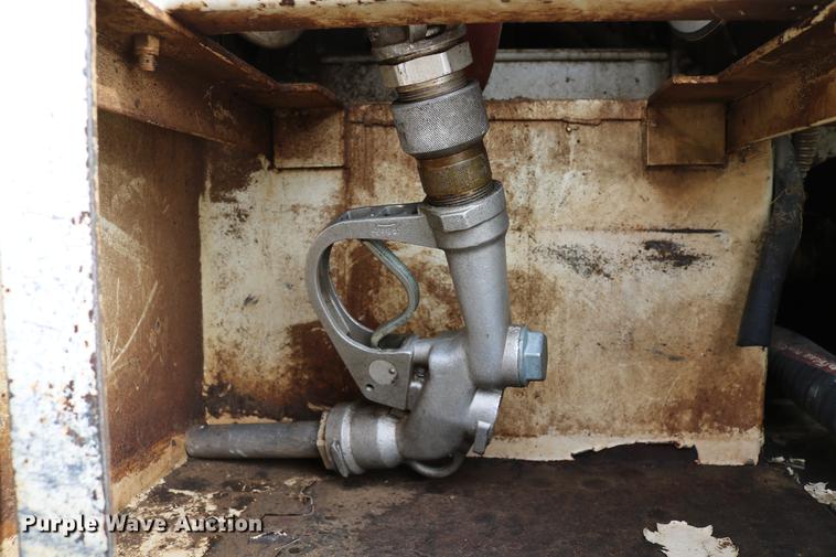 image for item DC7715 1995 GMC TopKick fuel truck