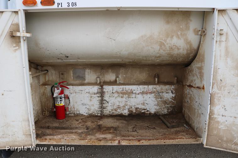 image for item DC7715 1995 GMC TopKick fuel truck